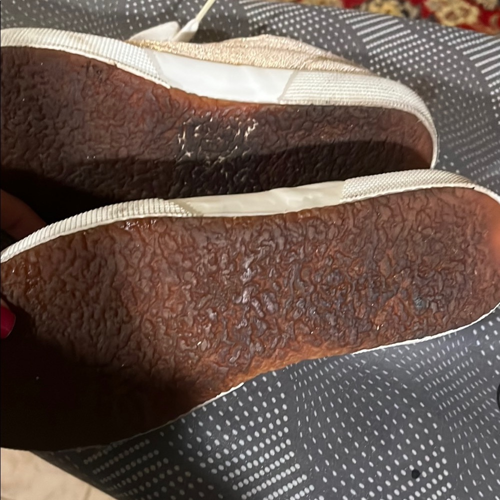 Superga Gold Sneakers Classic Low-Top Design - Picture 3 of 4